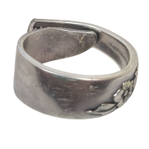 M.A.Rogers Oneida Floral Silver Ring - Picture 8 of 9